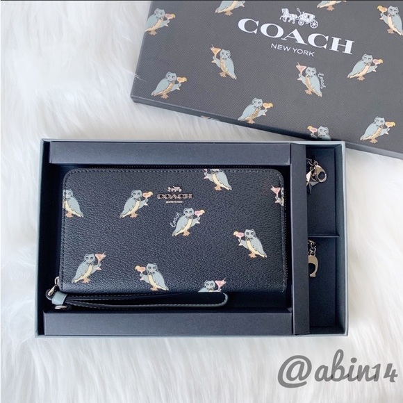 NWT Coach Boxed Zip Around Phone Wallet Wristlet with Charms in Party Owl Print - Picture 5 of 9